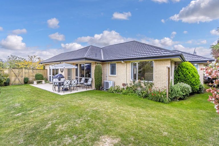 Photo of property in 22 Garforth Green, Halswell, Christchurch, 8025