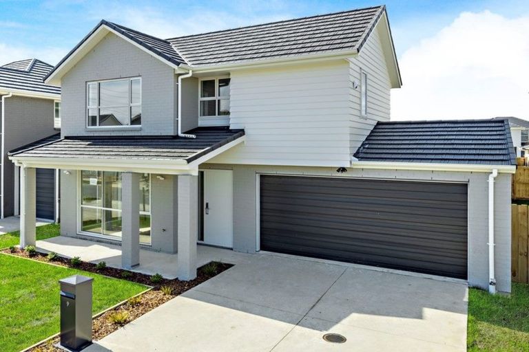 Photo of property in 9 Flight Place, Takanini, 2112