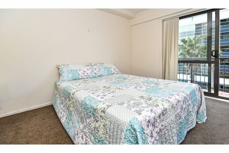 Photo of property in The Rennaissance, 4i/18 Ronwood Avenue, Manukau, Auckland, 2104