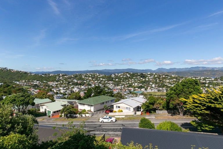 Photo of property in 8/6 Kaikoura Street, Maupuia, Wellington, 6022