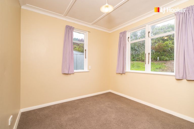 Photo of property in 31 Kauri Street, Ravensbourne, Dunedin, 9022