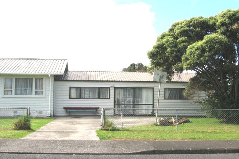 Photo of property in 7 Montmere Avenue, Te Atatu Peninsula, Auckland, 0610