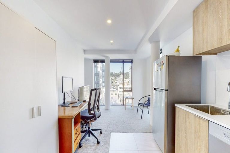 Photo of property in Pinnacle Apartments, W806/160 Victoria Street, Te Aro, Wellington, 6011
