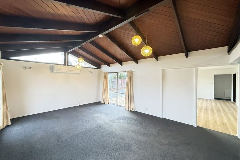 Photo of property in 6 Royal Park Drive, Parklands, Christchurch, 8083