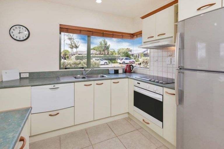 Photo of property in 4 Ash Street, Maungaturoto, 0520
