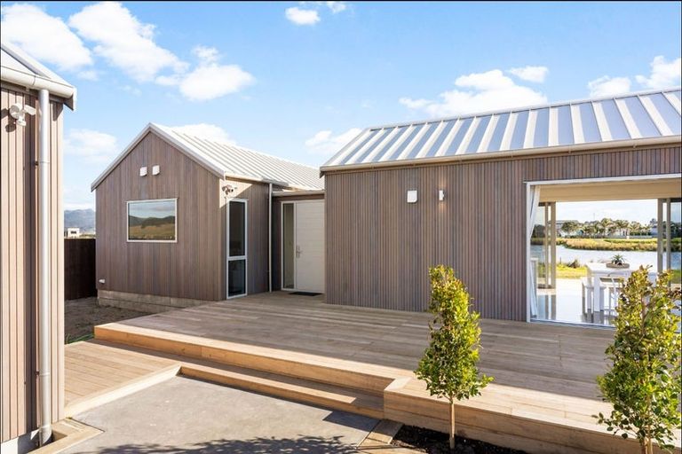 Photo of property in 218 Hamiora Street, Matarangi, 3592