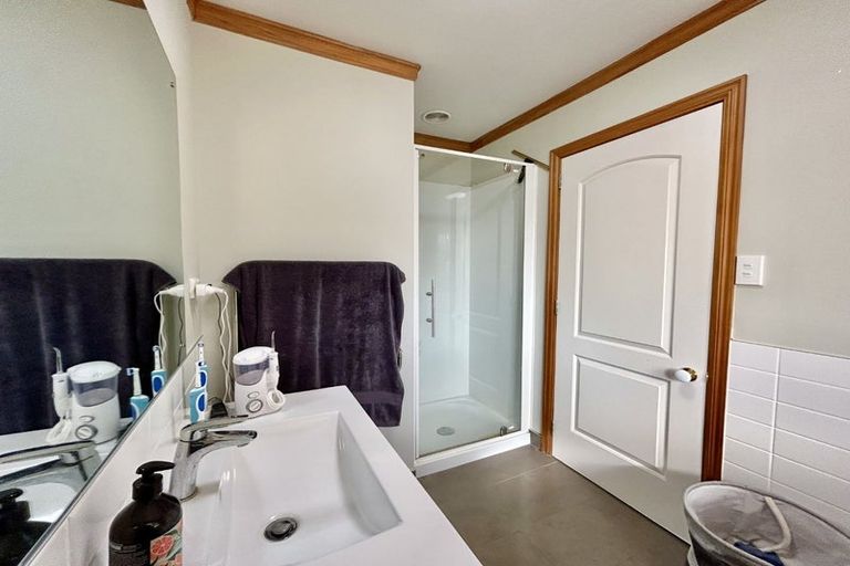 Photo of property in 1/8 Miro Road, Mangere Bridge, Auckland, 2022