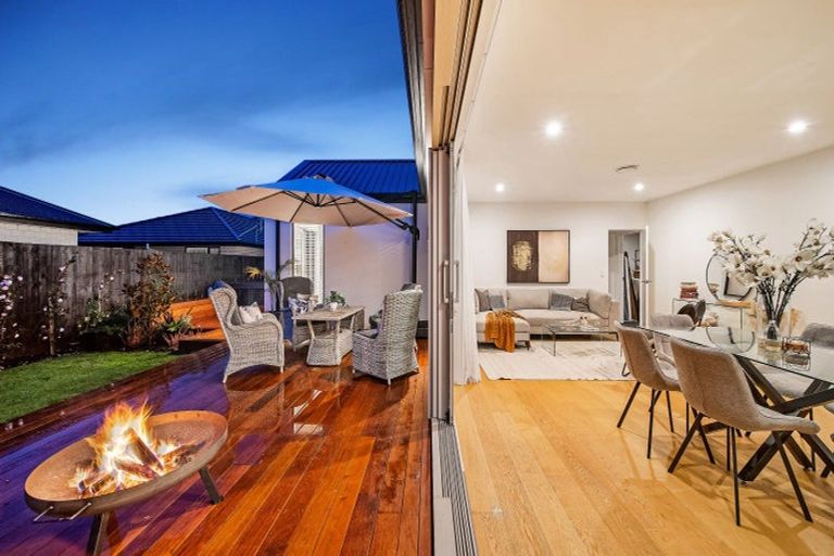 Photo of property in 2 Guyon Street, Marshland, Christchurch, 8083