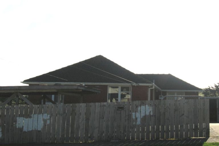 Photo of property in 9 Fawn Street, Cannons Creek, Porirua, 5024