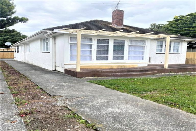 Photo of property in 16 Peck Street, Taita, Lower Hutt, 5011