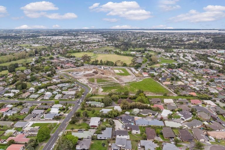 Photo of property in 305-311 Glengarry Road, Glen Eden, Auckland, 0602