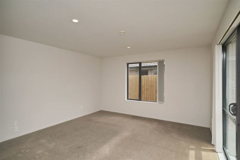 Photo of property in 5 Flaxon Place, Burwood, Christchurch, 8083