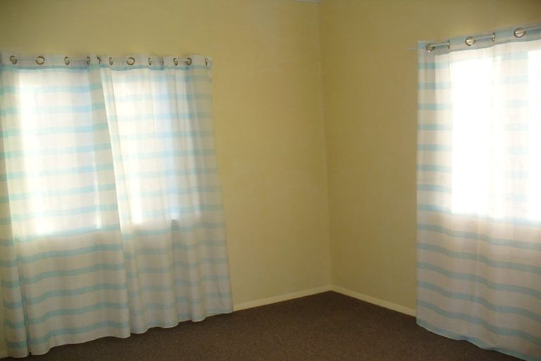 Photo of property in 48 Paerata Road, Pukekohe, 2120