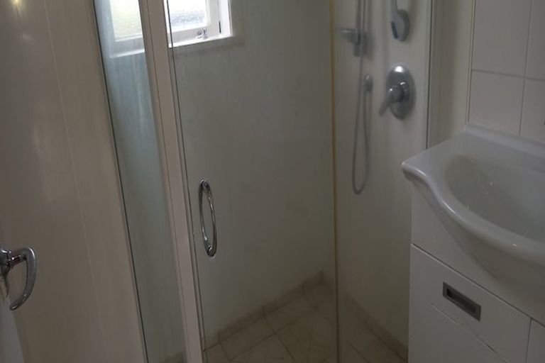 Photo of property in 512 Te Atatu Road, Te Atatu Peninsula, Auckland, 0610