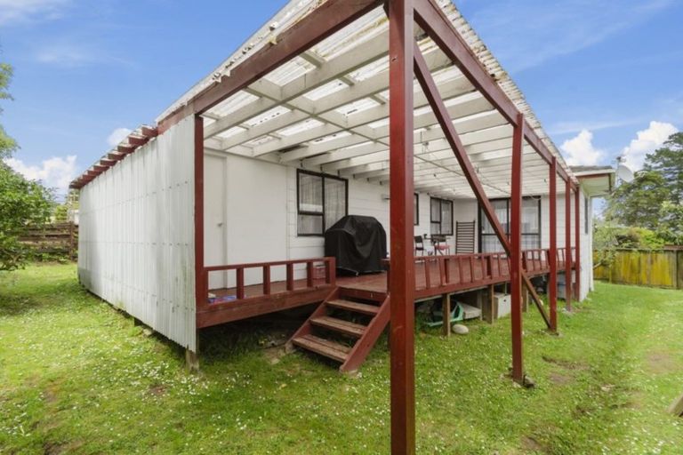 Photo of property in 2/144 Edgewater Drive, Pakuranga, Auckland, 2010