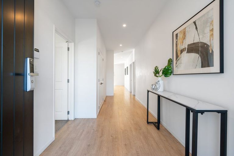 Photo of property in 6 Twin Parks Rise, Papakura, 2110