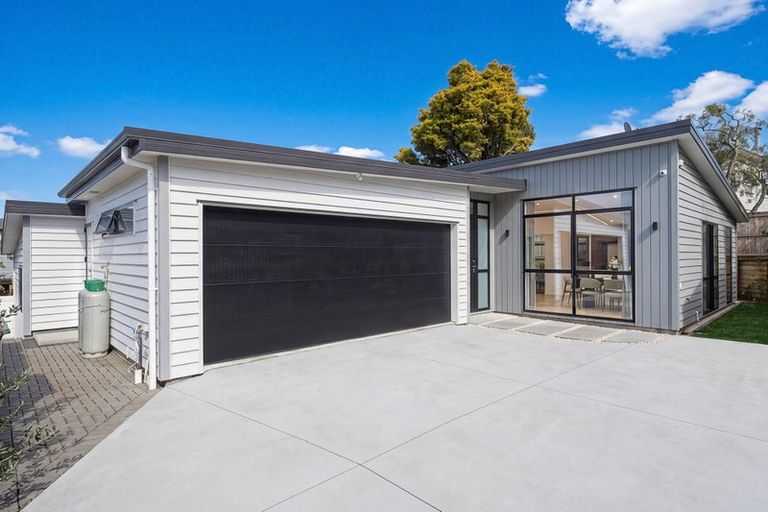 Photo of property in 22a Merchant Avenue, Te Atatu South, Auckland, 0610