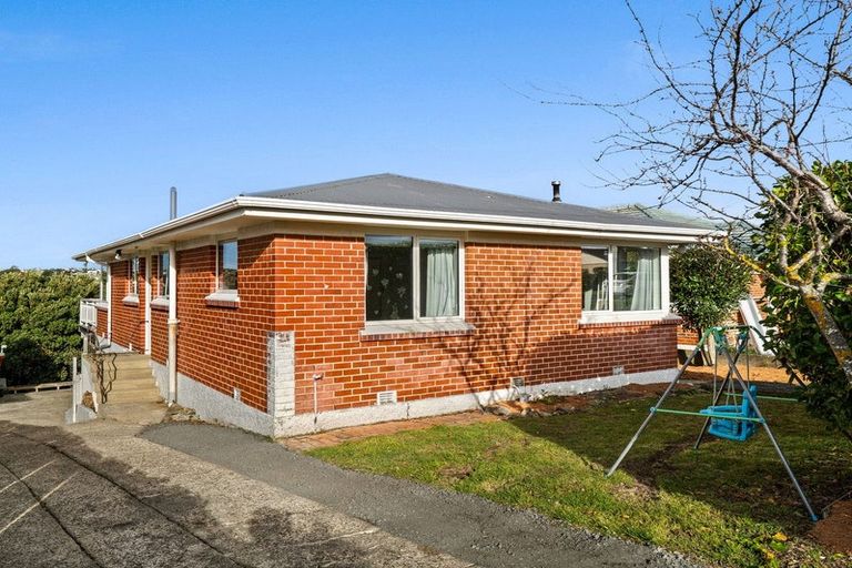 Photo of property in 35 Glendevon Place, Vauxhall, Dunedin, 9013