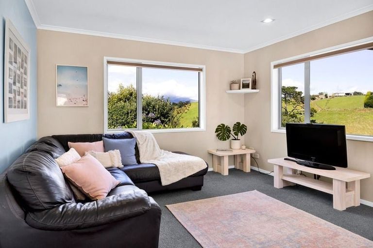 Photo of property in 40 Hobart Drive, Spotswood, New Plymouth, 4310