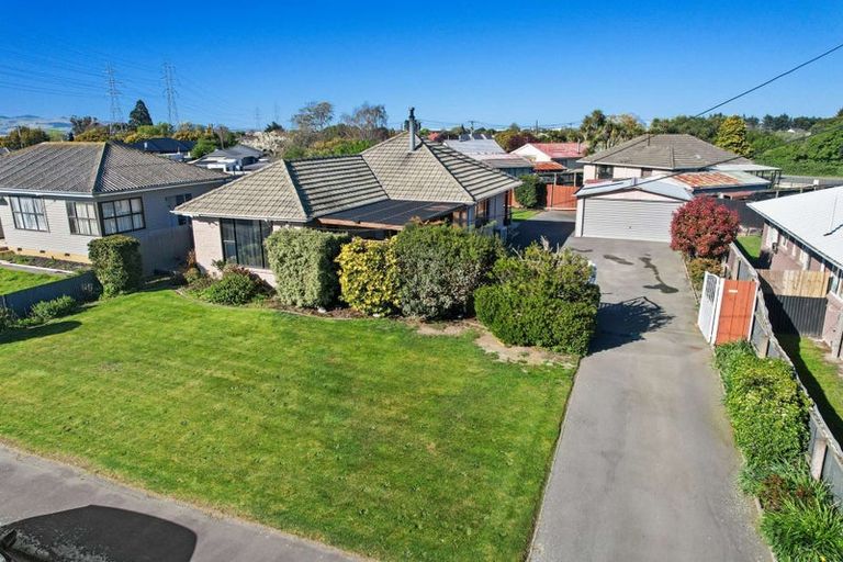 Photo of property in 37 Moffett Street, Islington, Christchurch, 8042
