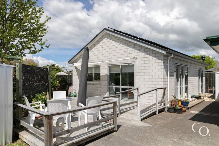 Photo of property in 24 Mill Road, Clive, 4102