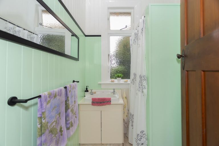 Photo of property in 15 Conway Street, Oamaru North, Oamaru, 9400