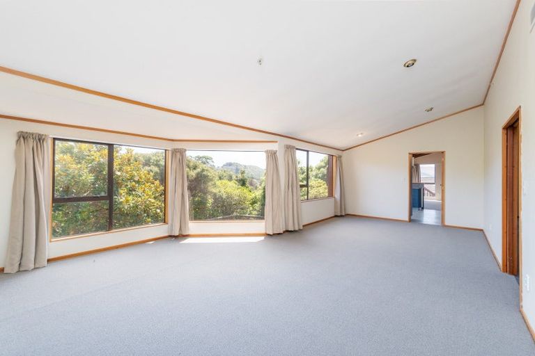 Photo of property in 22 Exploration Way, Whitby, Porirua, 5024