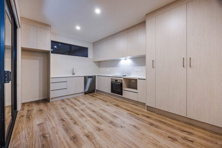 Photo of property in 38a Cascades Road, Pakuranga Heights, Auckland, 2010