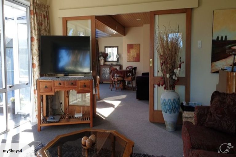 Photo of property in 30 Malta Crescent, South New Brighton, Christchurch, 8062