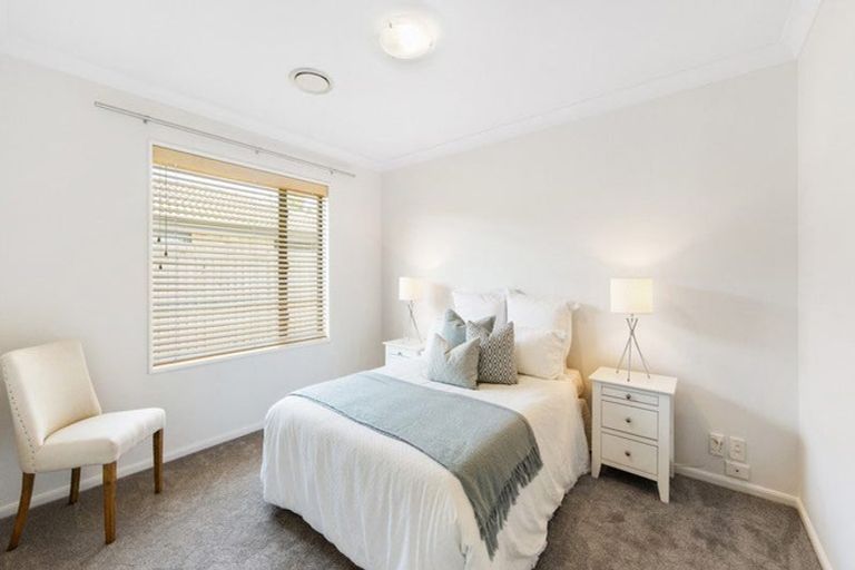 Photo of property in 19 Sovereign Gardens, Halswell, Christchurch, 8025