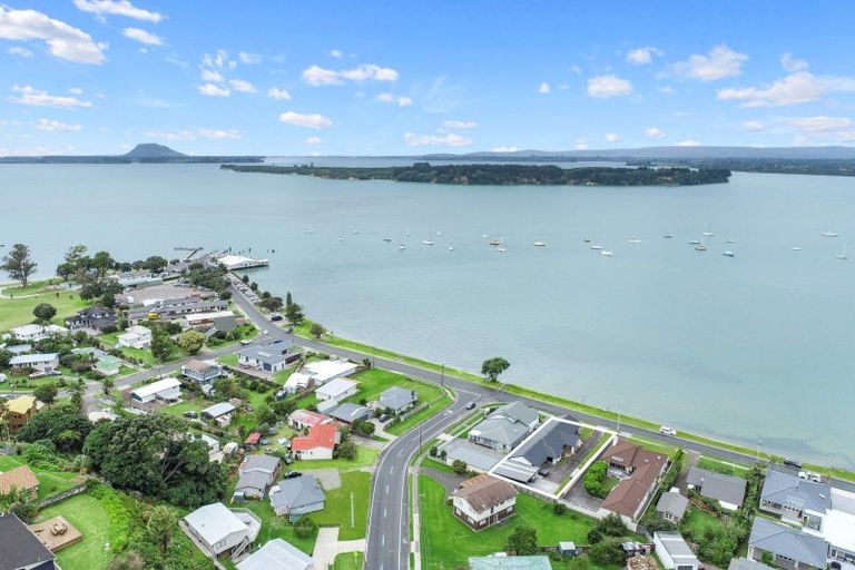 Photo of property in 32 The Esplanade, Omokoroa, 3114