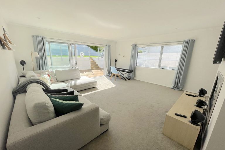 Photo of property in 17 Caldera Drive, Long Bay, Auckland, 0630