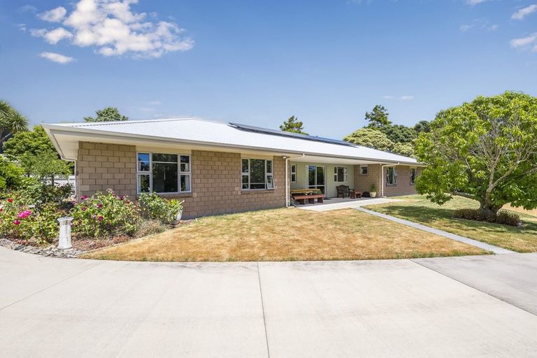 Photo of property in 3-9 Seddon Street, Waikanae, 5036