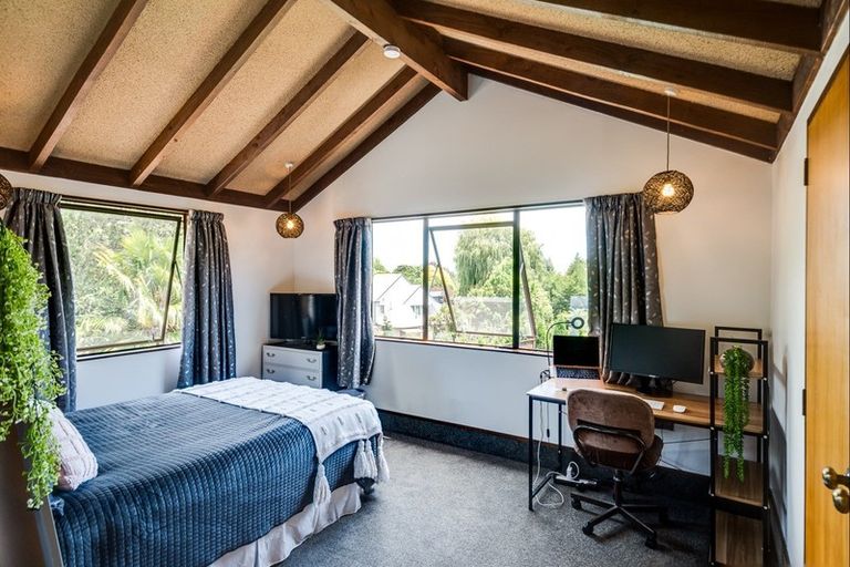 Photo of property in 10 Muritai Crescent, Havelock North, 4130