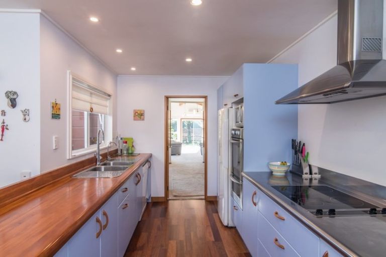 Photo of property in 385a Te Moana Road, Waikanae, 5036