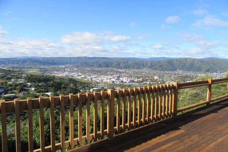 Photo of property in 87 Cypress Drive, Maungaraki, Lower Hutt, 5010