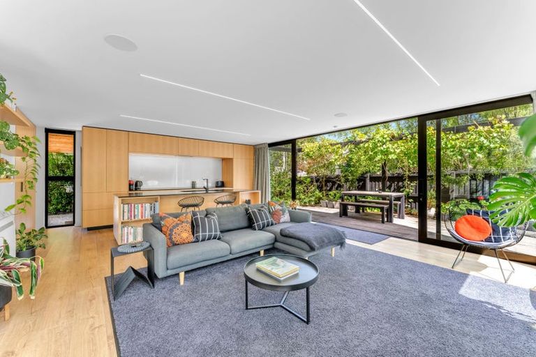 Photo of property in 53a Edward Avenue, Edgeware, Christchurch, 8013