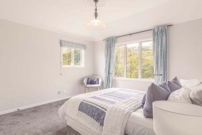 Photo of property in 16 Basil Place, Mount Pleasant, Christchurch, 8081