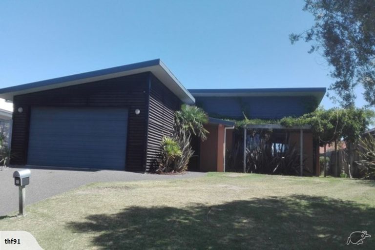 Photo of property in 108 Wairakei Avenue, Papamoa Beach, Papamoa, 3118