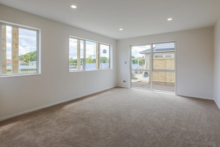 Photo of property in 24 Pikao Place, East Tamaki, Auckland, 2016