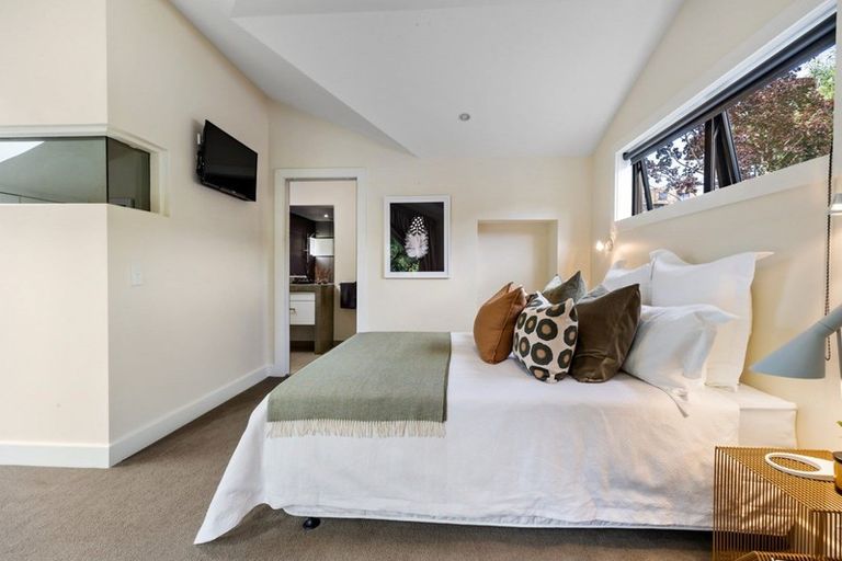 Photo of property in 94 Centennial Avenue, Arrowtown, 9302