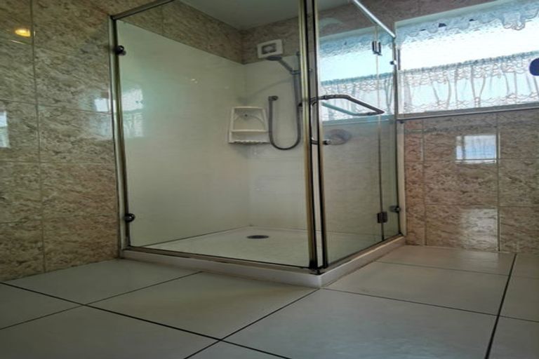 Photo of property in 5 Burundi Avenue, Clendon Park, Auckland, 2103