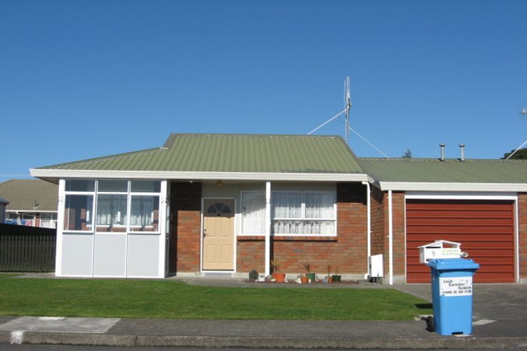 Photo of property in 8 Guildford Street, Levin, 5510