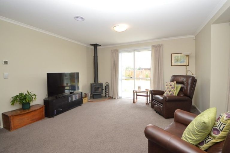 Photo of property in 46 Armstrong Avenue, Carterton, 5713