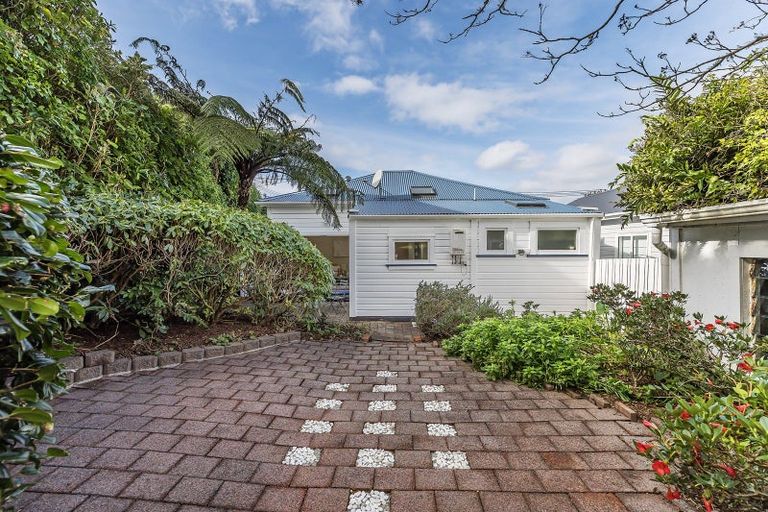 Photo of property in 29 Charlotte Avenue, Brooklyn, Wellington, 6021