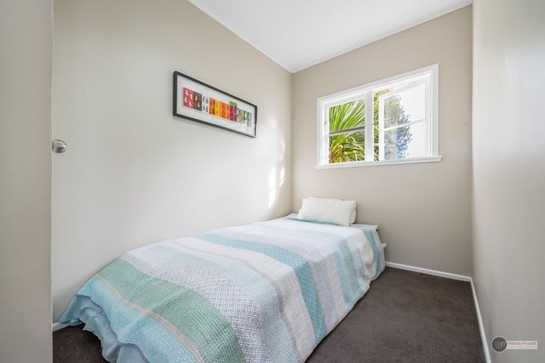 Photo of property in 11 Seddon Street, Naenae, Lower Hutt, 5011