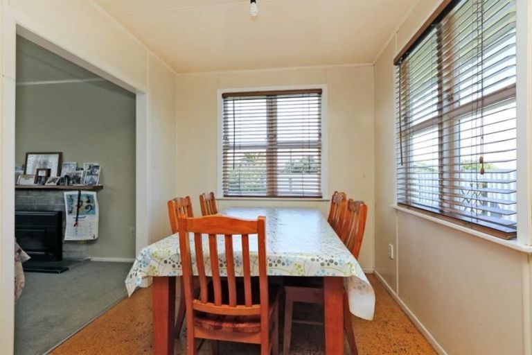 Photo of property in 43 Whitby Crescent, Flaxmere, Hastings, 4120