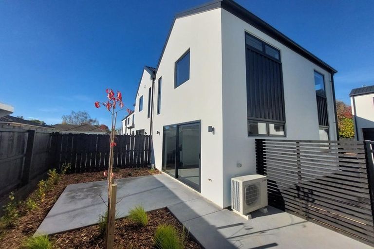 Photo of property in 2/116b Cranford Street, St Albans, Christchurch, 8014