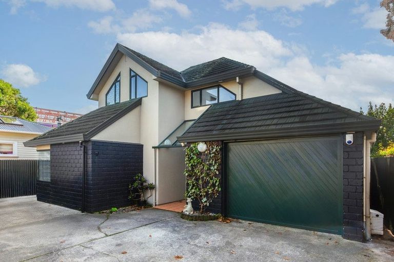 Photo of property in 15 Puriri Street, Woburn, Lower Hutt, 5010