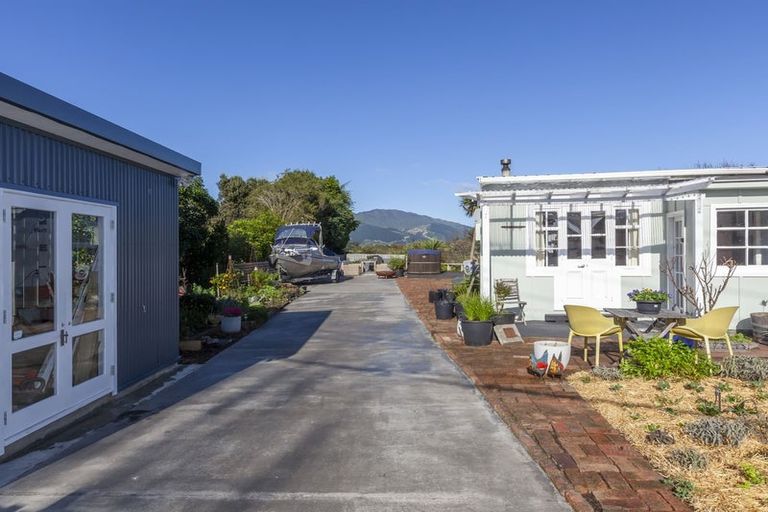 Photo of property in 56 Poplar Avenue, Raumati South, Paraparaumu, 5032